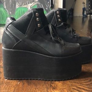 YRU Qozmo platform shoes Never worn